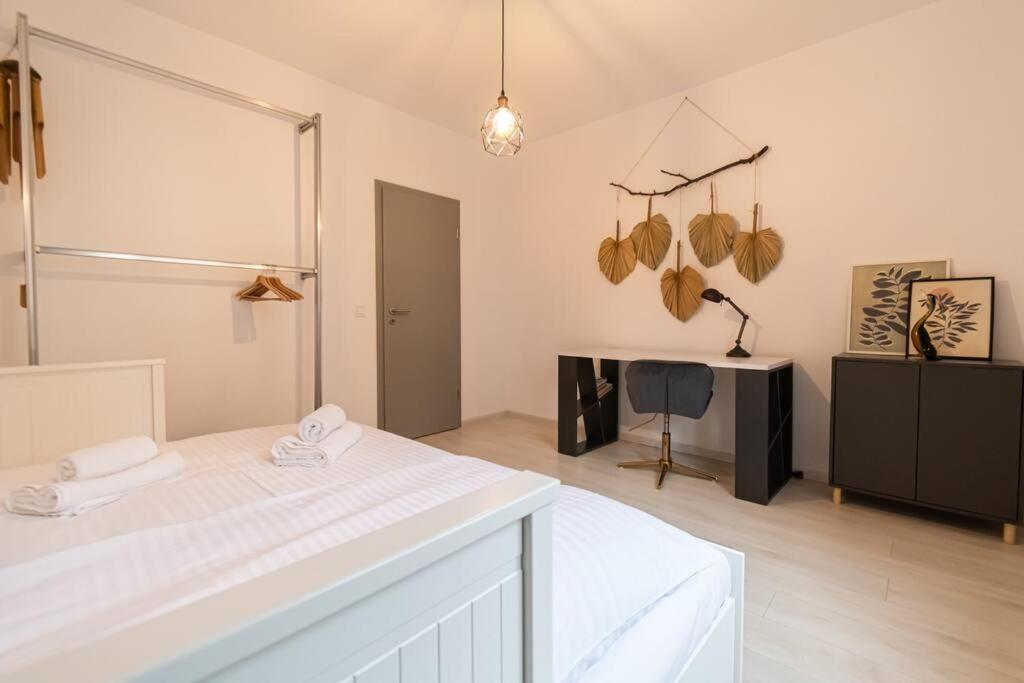 Arte - 2 Bedroom Apartment Near Coresi Mall With Free Parking Брашов Екстер'єр фото