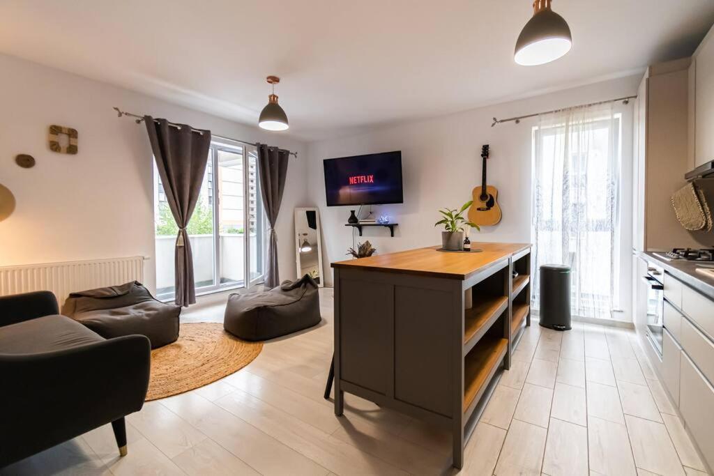 Arte - 2 Bedroom Apartment Near Coresi Mall With Free Parking Брашов Екстер'єр фото